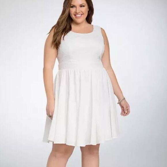 Torrid Textured Floral Skater Dress Sleeveless Above Knee Plus Women 16 White - Picture 1 of 9